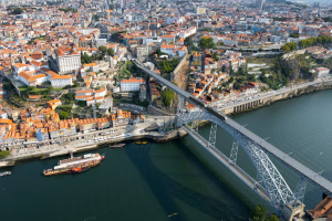 Lisbon Airport to A dos Cunhado Taxi