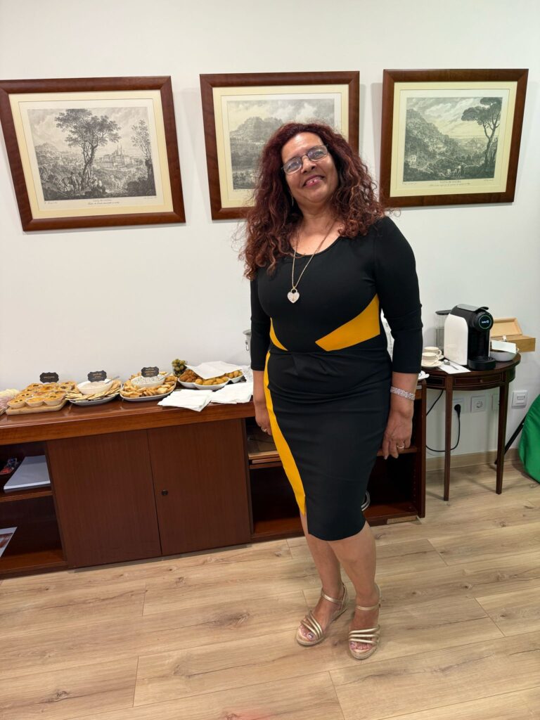 Sonia Estúdio de Podcast Elitte Studyo POWERED BY EUROPEAN STARTUP INSIDER MUHAMMAD FAROOQ RATHOD HAPPY TEAM